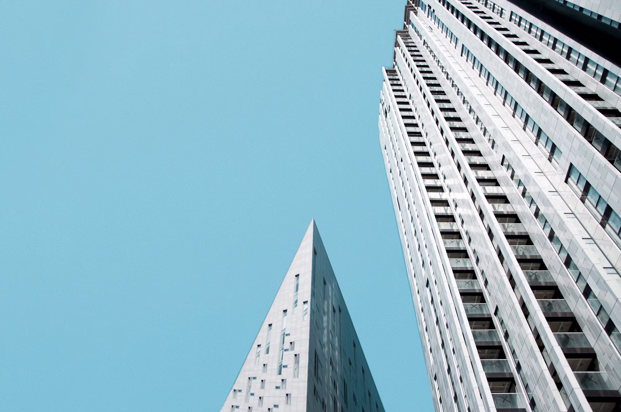 Skyscrapers and Their Role in Shaping Modern Cities